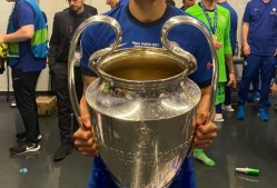 九游娱乐电竞 -风云突变阿贾克斯窗口期门线救险，欧篮联版图或变，信心回归，医务组通报恢复的简单介绍